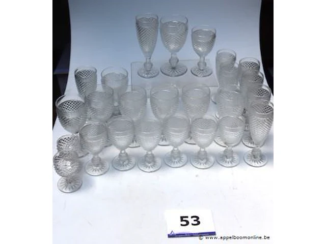 Glazenset best uit 8xh10, 7xh 13,5, 8x h17, 2xh8 - afbeelding 1 van  3