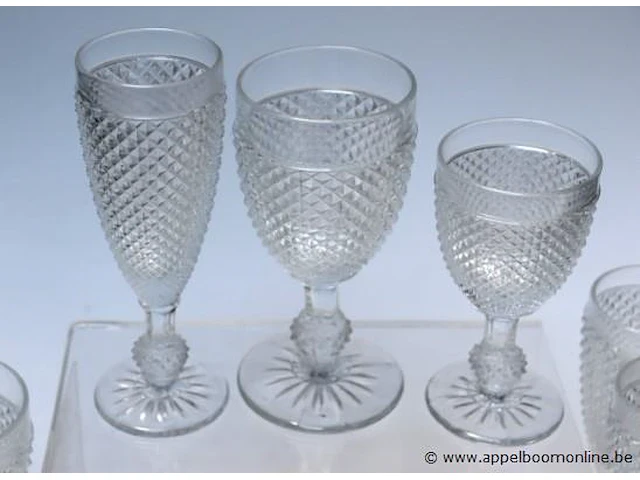 Glazenset best uit 8xh10, 7xh 13,5, 8x h17, 2xh8 - afbeelding 2 van  3