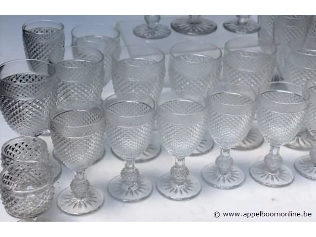 Glazenset best uit 8xh10, 7xh 13,5, 8x h17, 2xh8 - afbeelding 3 van  3