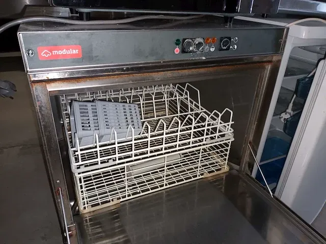 Glazenspoelmachine modular - afbeelding 2 van  3
