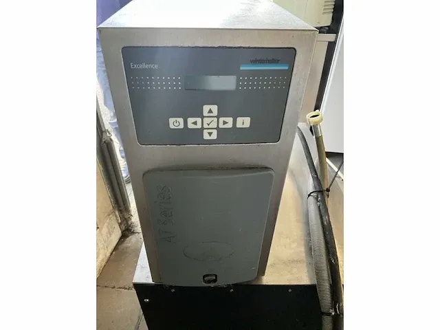 Glazenvaatwasmachine winterhalter compleet met osmosesysteem - afbeelding 5 van  7