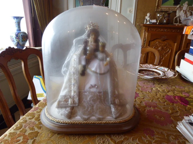 Globe met mariabeeld - afbeelding 1 van  2