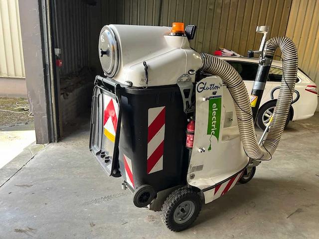 Glutton - 2018 - collect 2411 electric - straatveegmachine - afbeelding 10 van  13