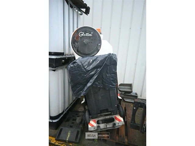 Glutton afvalzuiger op benzine - afbeelding 2 van  6