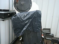 Glutton afvalzuiger op benzine - afbeelding 2 van  6