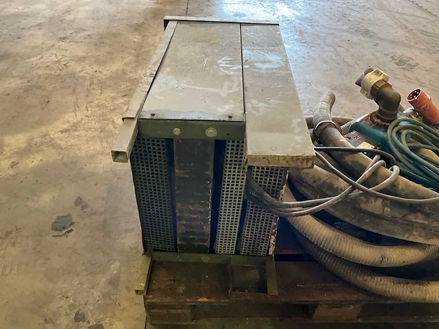 Gmp vuilwaterpomp 230v + fz autom. acculader heftruck 380v 80v 60a - afbeelding 11 van  16