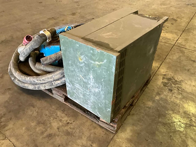 Gmp vuilwaterpomp 230v + fz autom. acculader heftruck 380v 80v 60a - afbeelding 4 van  16