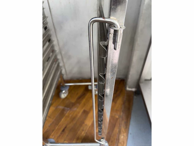 Gn dienblad trolley – inox – heavy-duty, verrijdbaar - afbeelding 4 van  5