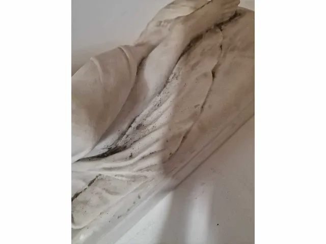 Godin venus op een zetel - getekend - european pottery - afbeelding 4 van  19
