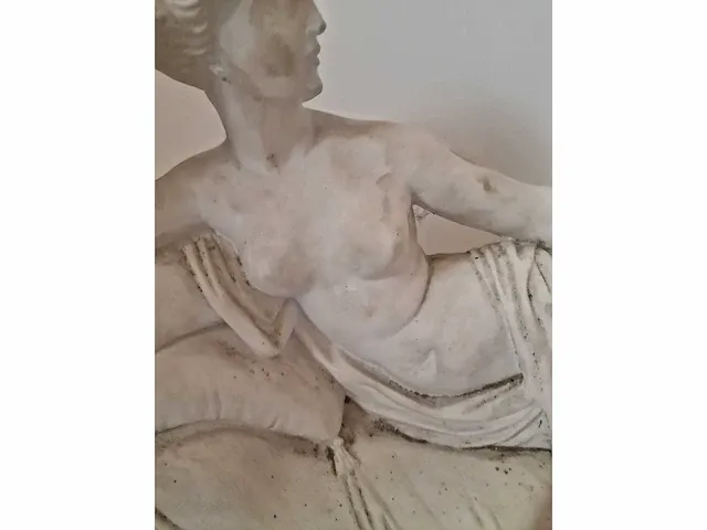 Godin venus op een zetel - getekend - european pottery - afbeelding 9 van  19