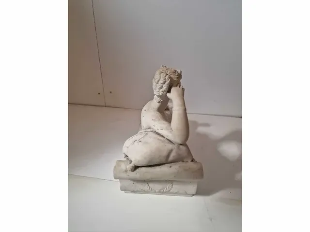 Godin venus op een zetel - getekend - european pottery - afbeelding 14 van  19