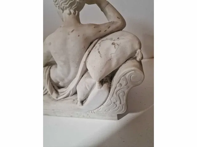 Godin venus op een zetel - getekend - european pottery - afbeelding 19 van  19