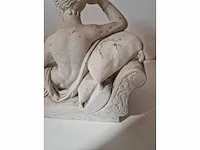 Godin venus op een zetel - getekend - european pottery - afbeelding 19 van  19
