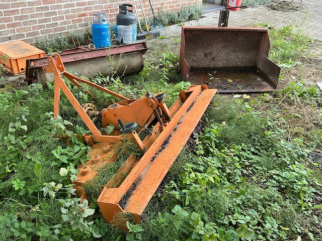 Goldoni 240 bosbouwtractor - afbeelding 9 van  27