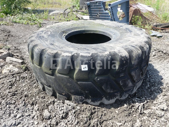 Goodyear 23.5 r 25 band voor bouwmachines - afbeelding 1 van  3