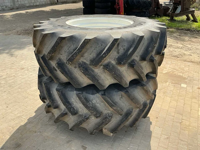 Goodyear dt820 tractorbanden op velg (2x) - afbeelding 3 van  7