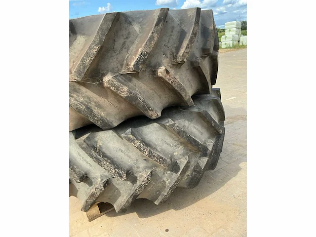 Goodyear dt820 tractorbanden op velg (2x) - afbeelding 6 van  7