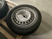 Goodyear efficient grip autoband op velg 195/60r16c - afbeelding 1 van  3