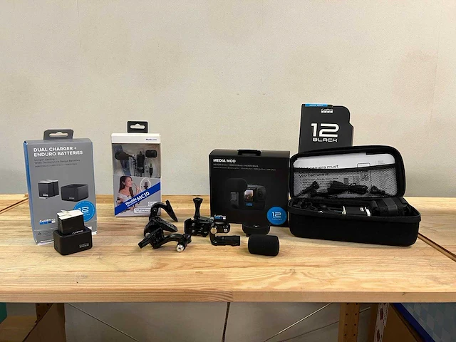 Gopro hero 12 black + accessoires - afbeelding 1 van  16