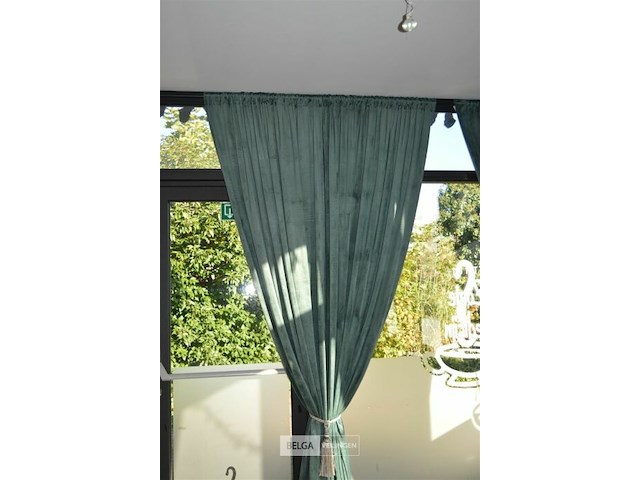 Gordijnen 16 stuks kleur donker groen lengte 2,85 - afbeelding 2 van  3