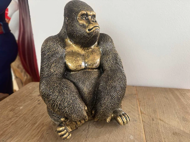 Gorilla zit goud h23cm - afbeelding 1 van  1