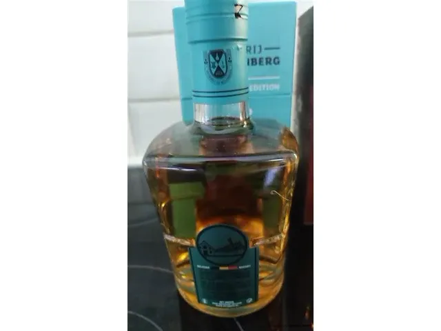 Gouden carolus whisky 2 flessen - afbeelding 5 van  8