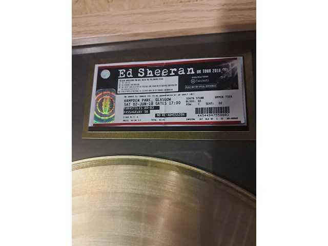 Gouden plaat ed scheeran xl kader ( 730mm - 540mm ) - afbeelding 2 van  4