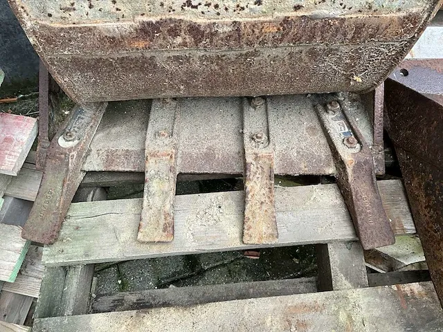 Graafbak - afbeelding 6 van  6