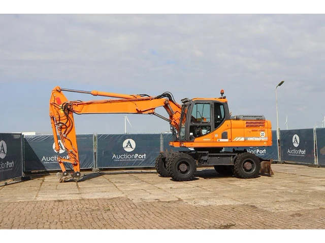 Graafmachine doosan dx190w-3 diesel 2013 - afbeelding 1 van  1
