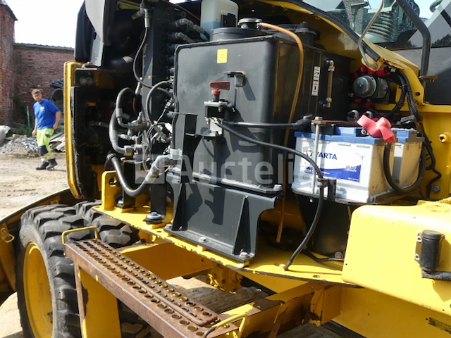 Graafmachine op wielen komatsu pw 98 mr - afbeelding 3 van  23