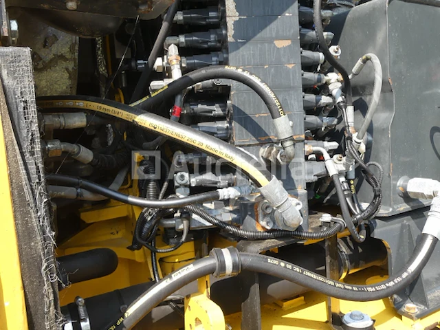 Graafmachine op wielen komatsu pw 98 mr - afbeelding 6 van  23
