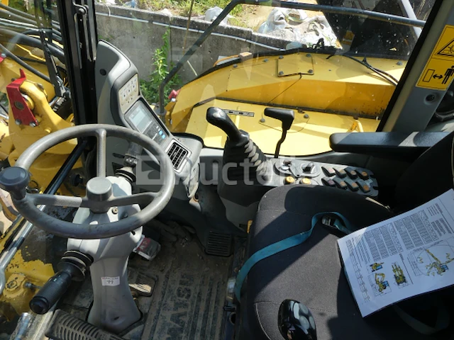 Graafmachine op wielen komatsu pw 98 mr - afbeelding 14 van  23