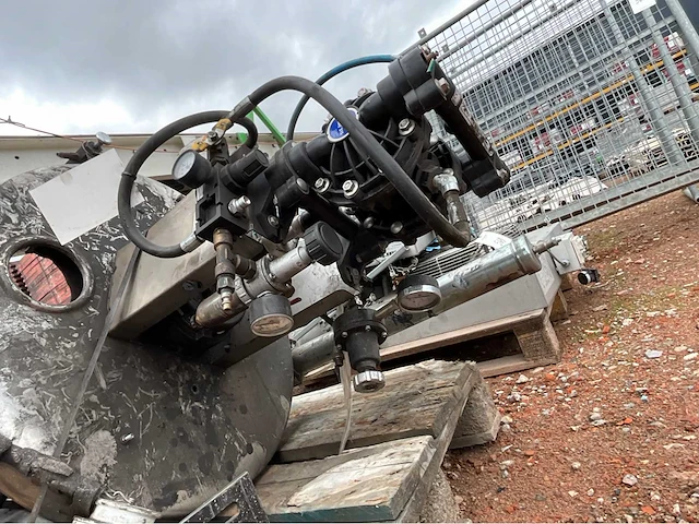 Graco industriële verfpomp - afbeelding 1 van  4