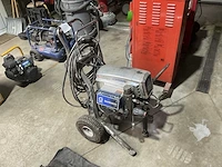 Graco platinum ultra max ii 795 mobiele airless verfspuitmachine - afbeelding 1 van  8
