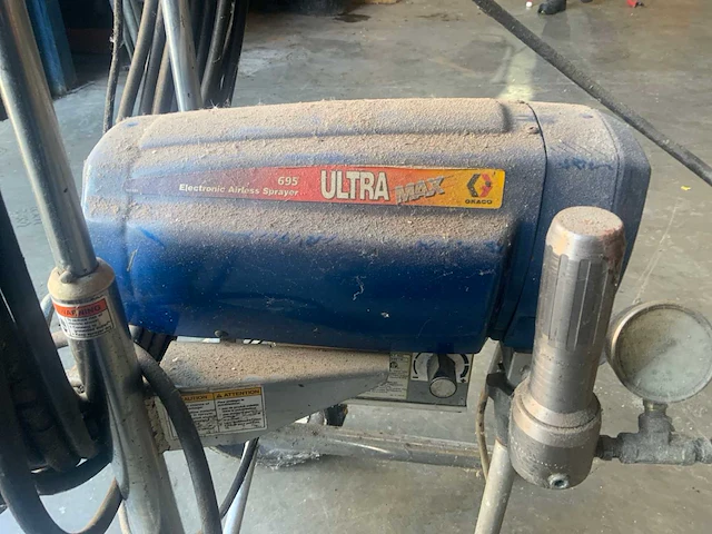 Graco ultra max 695 mobiele verfspuit - afbeelding 5 van  7