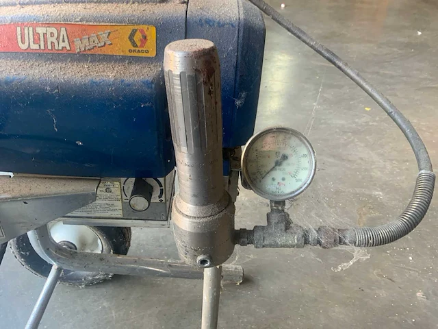 Graco ultra max 695 mobiele verfspuit - afbeelding 6 van  7