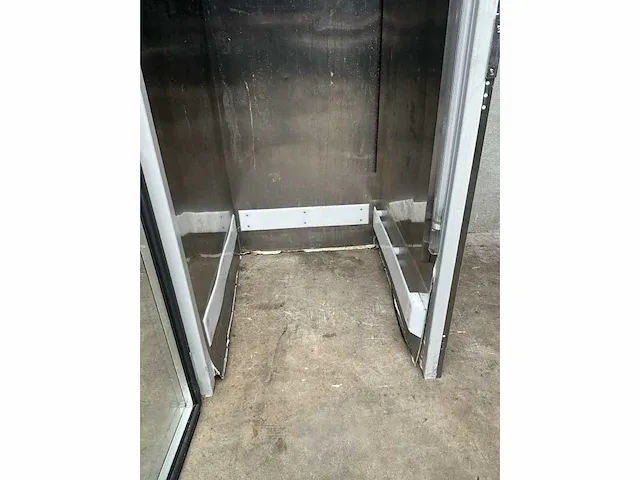 Gram roll in doorrij glasdeur koelkast - afbeelding 7 van  7