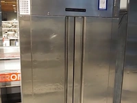 Gram - afbeelding 1 van  8