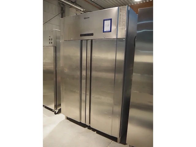 Gram - afbeelding 2 van  8