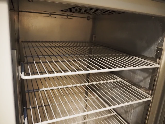 Gram - afbeelding 6 van  8