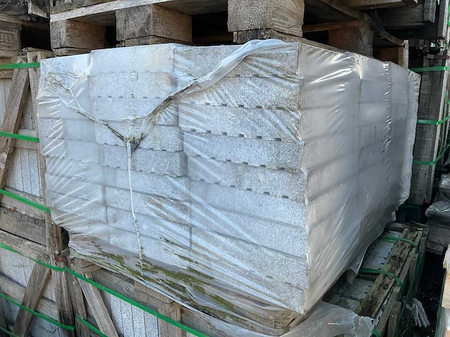 Granieten tuintegel ca. 170 m² - afbeelding 4 van  5