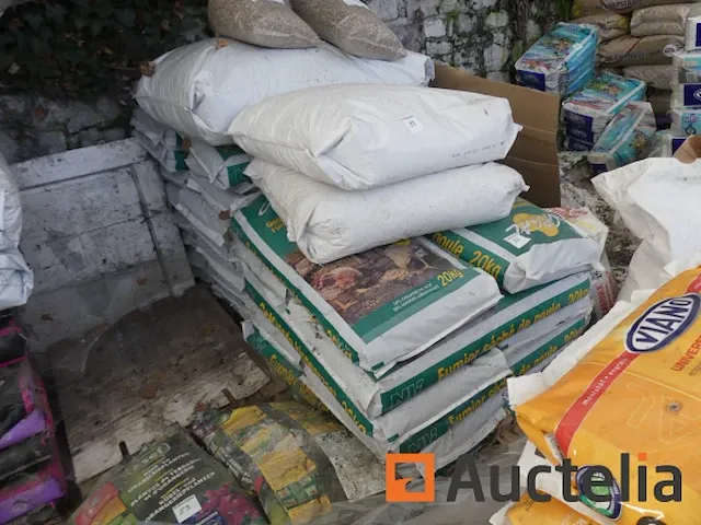 Granulaat met kippenmest, vermiculiet - afbeelding 2 van  4