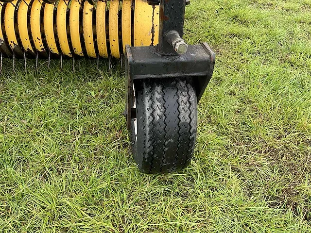 Gras pickup new holland hakselaar - afbeelding 2 van  16