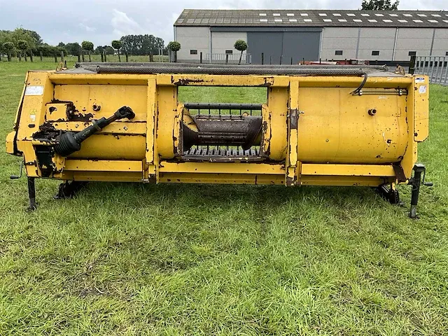 Gras pickup new holland hakselaar - afbeelding 11 van  16
