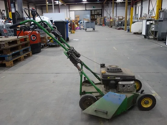 Grasmaaier john deere - afbeelding 1 van  6