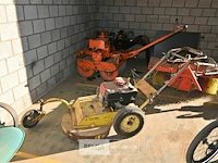Grasmaaier met honda motor - afbeelding 1 van  6