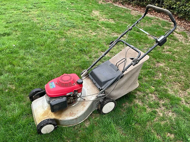 Grasmaaier + verticuteermachine (2x) - afbeelding 7 van  14