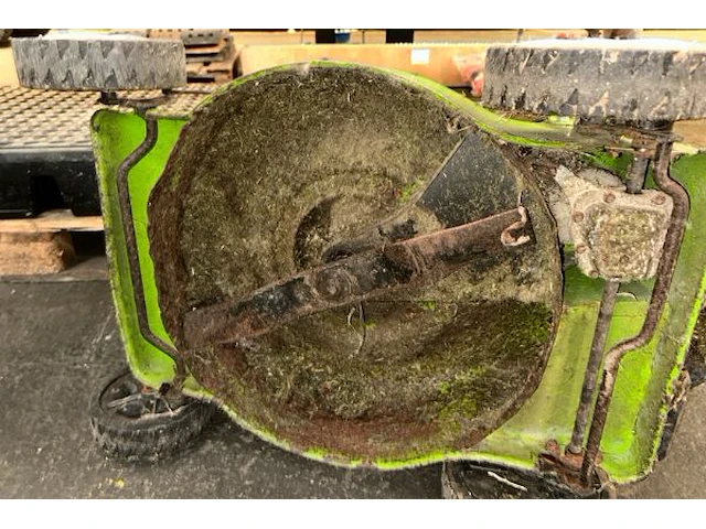 Grasmachine briggs stratton - afbeelding 7 van  7
