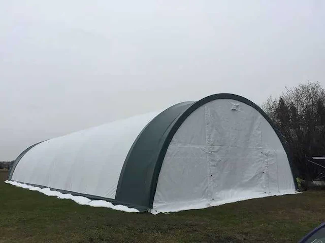 Greenland - 2024 - shelter/ opslagtent 26x9x4.5 meter - afbeelding 1 van  6