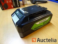 Greenworks 24 v 4 ah lithiumbatterij - afbeelding 2 van  6